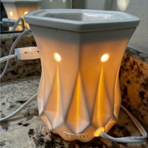 Alabaster Wax Warmer